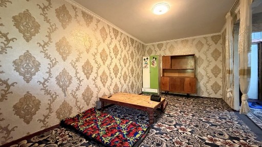 zudlik bilan fargona shaxar frunze masifda 1xonali kv ijaraga beriladi