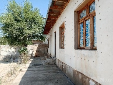 Срочно Uy sotiladi 2 xonali yer maydoni 7 sotix