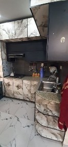 Kvartira arenda uzoq muddatga. Studiya qilingan. Makler emasman