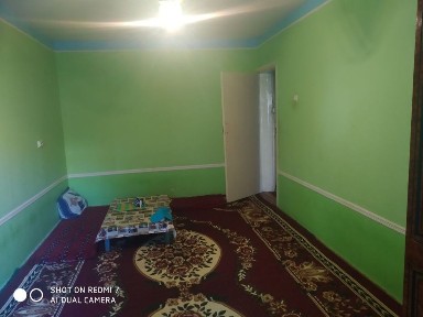 Urganch shahar Shumbola yonida 2-qavstda joylashgan 1 xonali kvartira