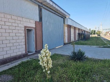 Промышленный комплекс 2571 м², 33,6 соток, 700 м от Нового Ташкента