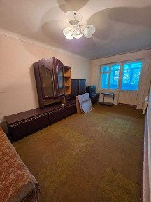 Продаётся Срочно 3х комнатная квартира 3-этаже 6-веранда Адрес Мархабо