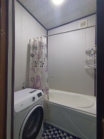 5 каватли янги домнинг 2 каватида 2 хонали квартира ижарага берилади