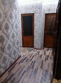Вагзалда 1хоналик Уй сотилади. 32.500$ адрес мед иуиспир олдида