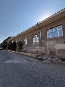 Srochna 12 sotox uy 25.000 dan sotiladi