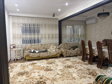 Массив ТТЗ-4. 4- ком балкон 2/9 Площадь: 109м²