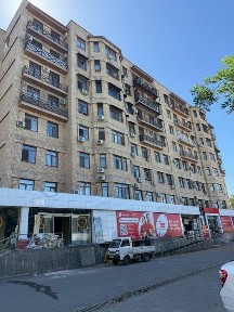 Продается укоплектованная с ремонтом 3х ком. квартира на Юнусабаде