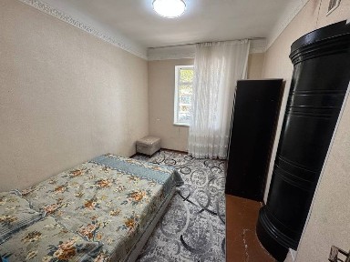 ПРОДАЕТСЯ Чирчик ш. Горпарк Центральный бозор йул юзи 3/2/2