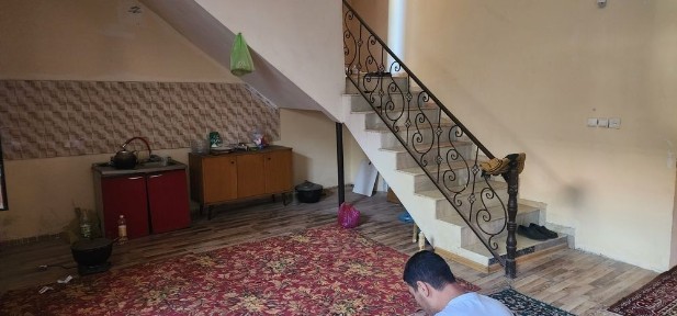 Студентга квартира Селхозда расмлар эски квартира янги ремонт булган