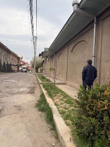 Ипакчилик Ховли сотилади
