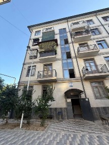 Kvartira sotiladi Metro 4 stansiya Olmos iltifot kochasi 1 etaj 53 m2