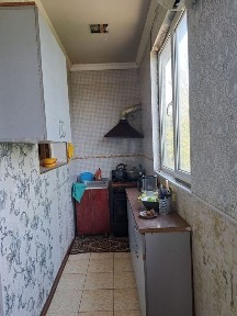 Kvartira 2/4/4. Feruza massiv. Eco bozor.