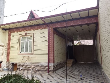 2,4 сотих ховли сотилади