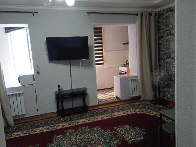 Продаётся уютная 2-комнатная квартира переделанная в 3-комнатную (157)