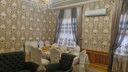 Hovli sotiladi srochna 6 sotih kami bor