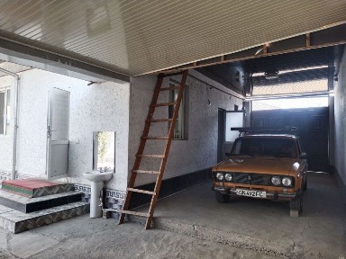 Bektemir tumanida uy sotiladi