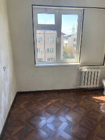 СРОЧНО! Олмазор 1 хона, 42м2 тайер квартира сотилади! Балкон 2*6м.