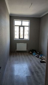 Продается дом в общем дворе!