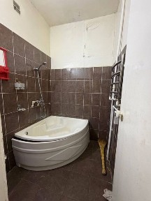 Mirzo Ulugʻbek Feruzada 2 xona kv sotiladi