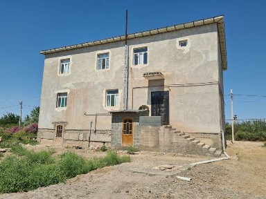 Xojeli rayonı post gaiga jaqın jaylasqan uy satiladi