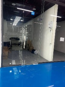Farxod moshina zapchast bozori yonida qurilgan dukon sotiladi
