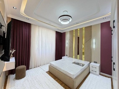 Продается 4 ком. Квартира площадью 102 кв. м. По ул. Титова