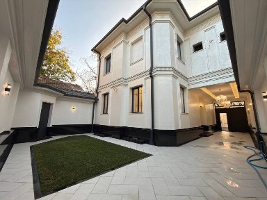 Продаётся просторный дом 250м² в Яккасарайском районе