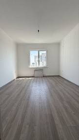 Продаётся 3 х комнатная квартира 16 этажка Ойдин