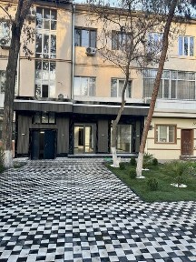 Продаю Hi-Tech Office Центре Города М. Айбек Cafe Brasserie 1линия 90м2
