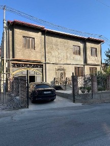 Паркентский Базар оркасида 7 сотик Ховли под Бизнес сотилади (hostel)