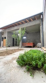 Mehnat qizg'aldoqda uy sotiladi
