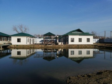 Oromgohi joy sotiladi. Eco turizm, baliq tutish.