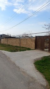 Nazarbek, Turkistonda hovli sotiladi