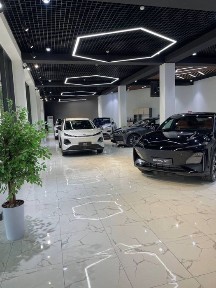 АРЕНДА 800м2 нежилое под автосалон.