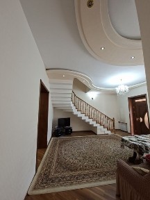 Юнусобод Бодомзор махалла угловой 2,4 сотих ховли сотилади