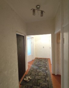 Продается квартира 3/5/9 Госпитальный, Ойбек, Шохмед