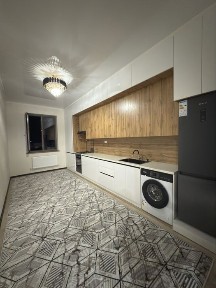 Янги домдан 3 хонали 90 м. кв. Квартира сотилади 5 микрн