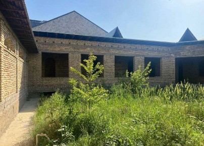 Сергели Иттифок масжид йонида ховли йер хисобида