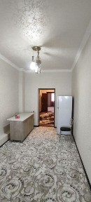 Карши ш марказида квартира сотилади зур жойда