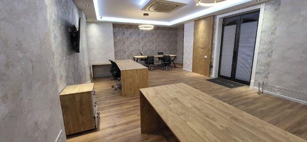 Сдается просторное коммерческое помещение - 160 м²