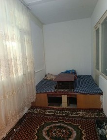 Срочно сдаётся в Аренду 1в2-х комнатная 1в2/1/5 Юнусабад-10 конечка 93