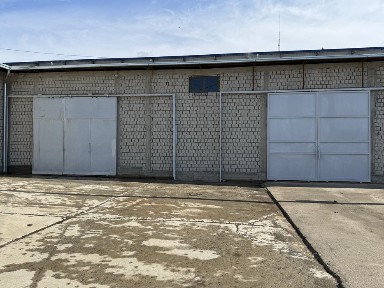 В Аренду Склад и под автосервис 220-240 квм