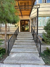 Продажа от собственника цокольный этаж
