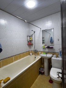 Сдается комната для двух студенток (2 кизга) возле метро Буду Ирак йули