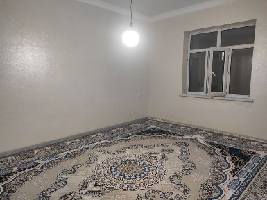 Зангиота туманида 3 хонали ҳовли -жой ижарага берилади.