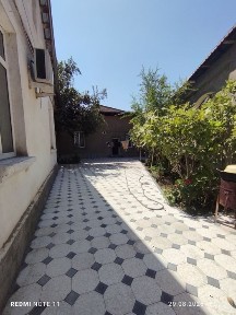 Hovli sotiladi Srochna