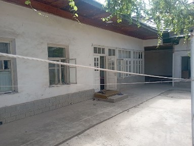 Уй сотилади Домбирабод