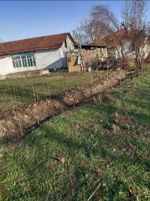 Uy sotiladi, uchastok