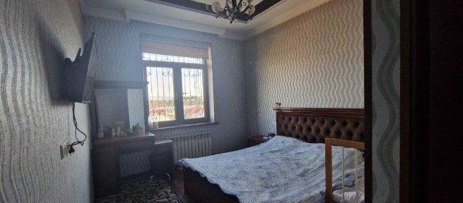 Квартира 3/5/8 Новостройка. 92 м2. Аъло тўйхона. Қора қамиш 2/5