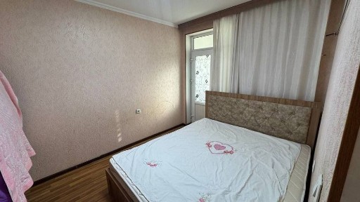 Chilonzor 20 kvartal 3 xonali uy sotiladi